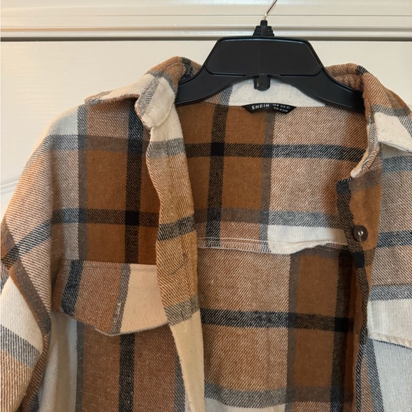 Plaid Fall Shacket - Picture 4 of 5